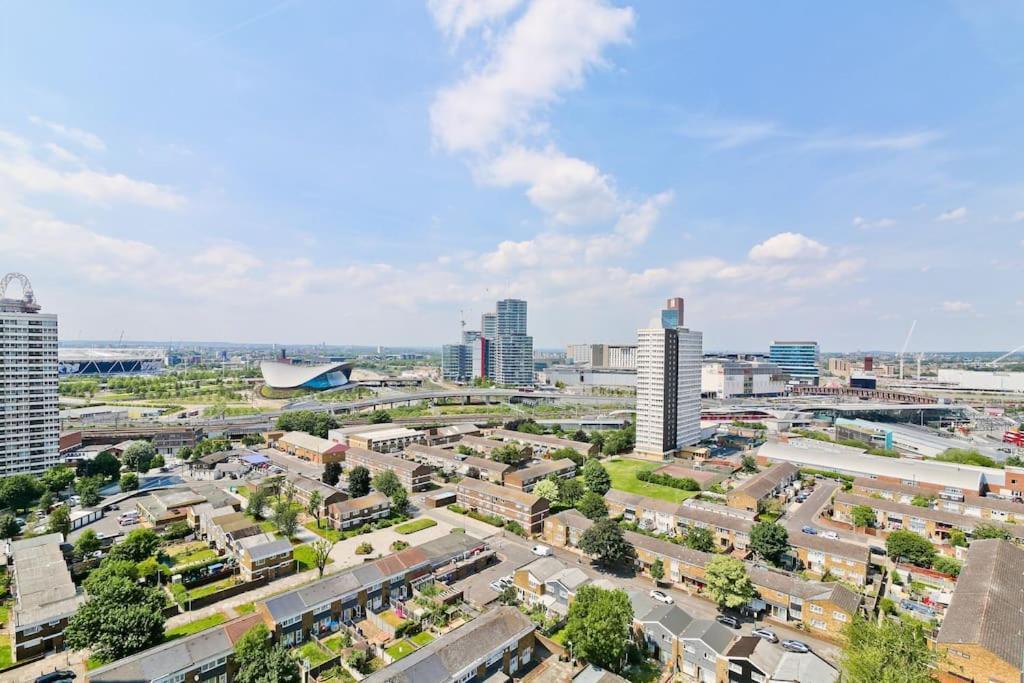 2 Bed 2 Baths Apt In Stratford Lejlighed London Eksteriør billede